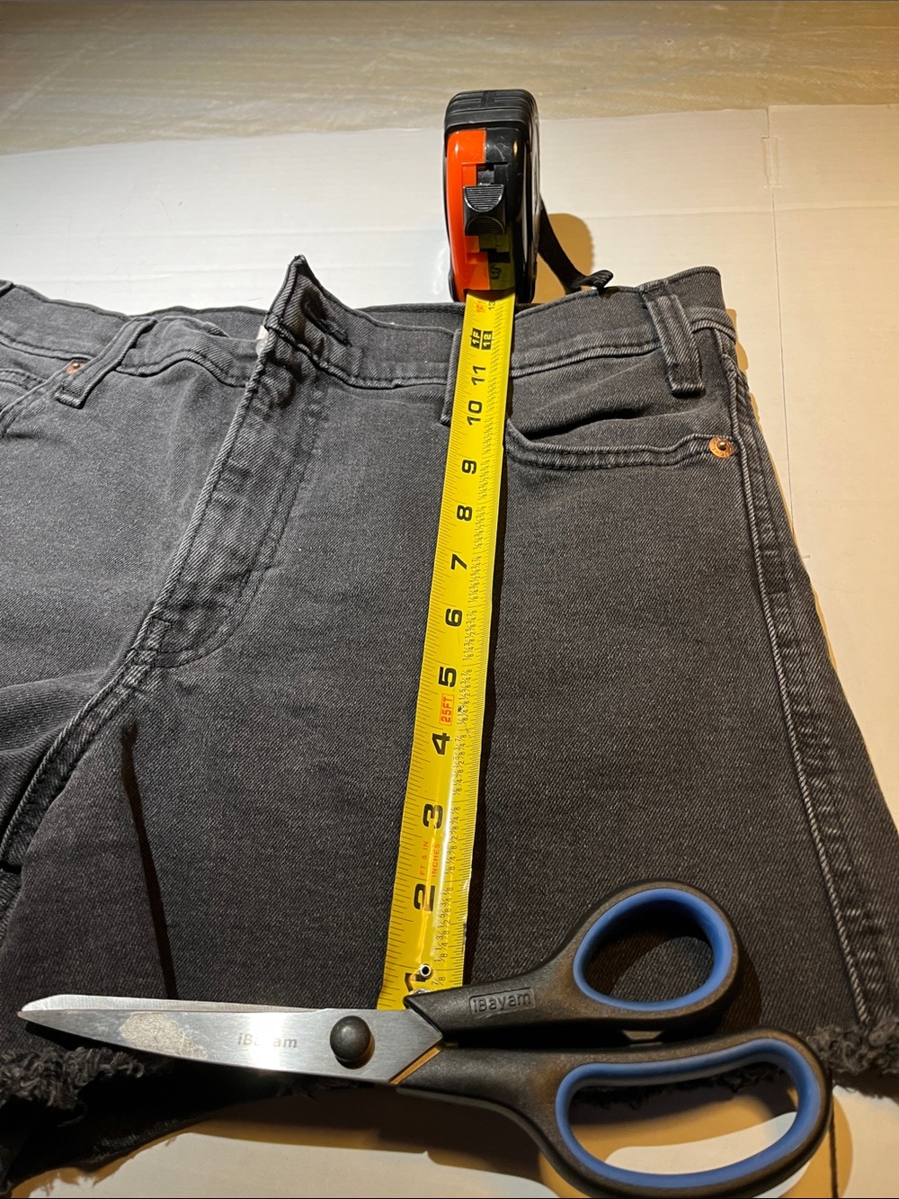 Levi's Black Frayed Hem High-Rise Denim Shorts - Picture 6 of 8